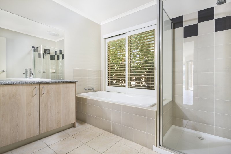 Property Gallery Thumbnail 8