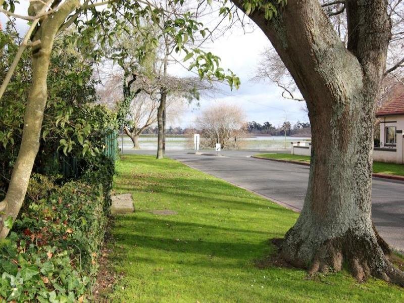 2 Colpin Avenue, Lake Wendouree image 3