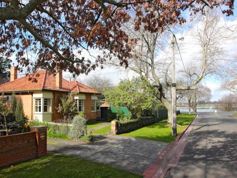 2 Colpin Avenue, Lake Wendouree image 14