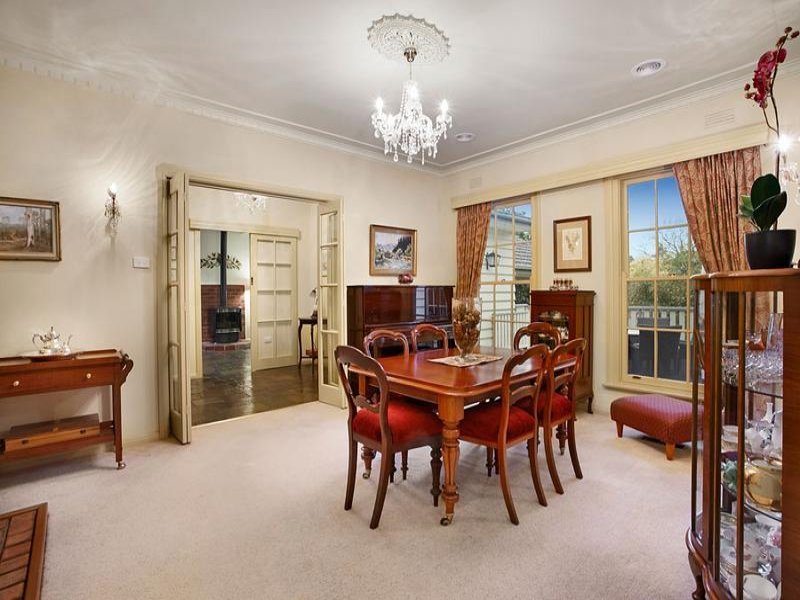 2 Connell Court, Balwyn image 4