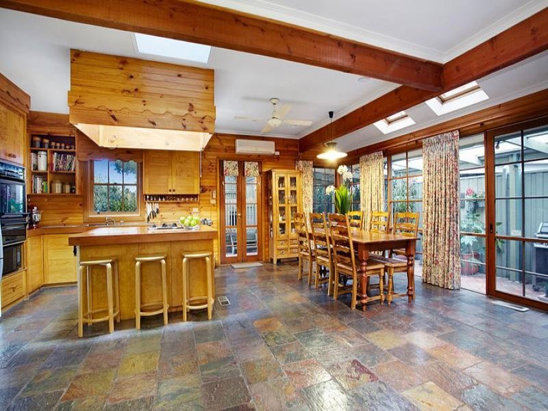 2 Connell Court, Balwyn image 5