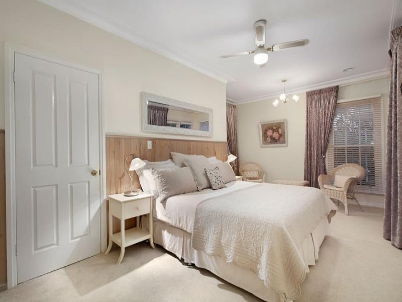 2 Connell Court, Balwyn image 6