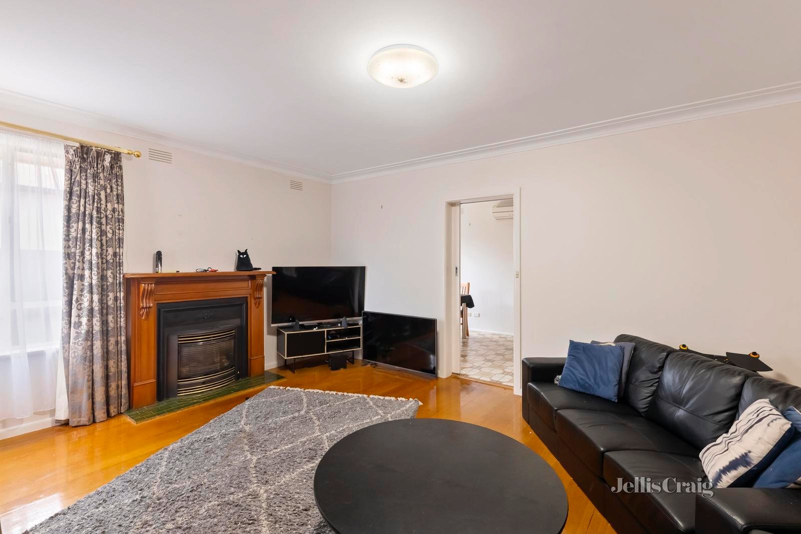 2 Cook Road, Mitcham image 3