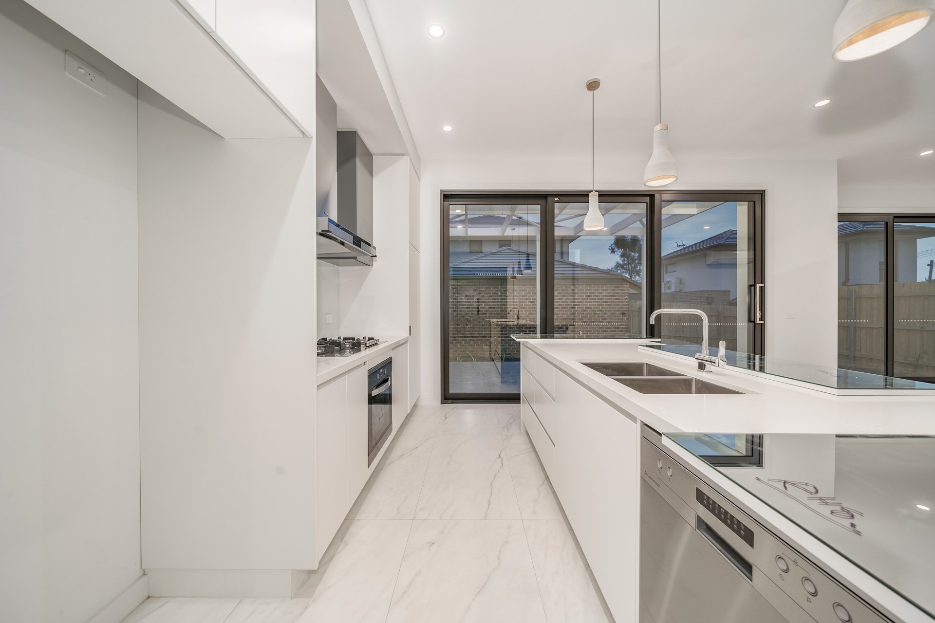 2 Cornell Street, Mount&nbsp;Waverley image 2
