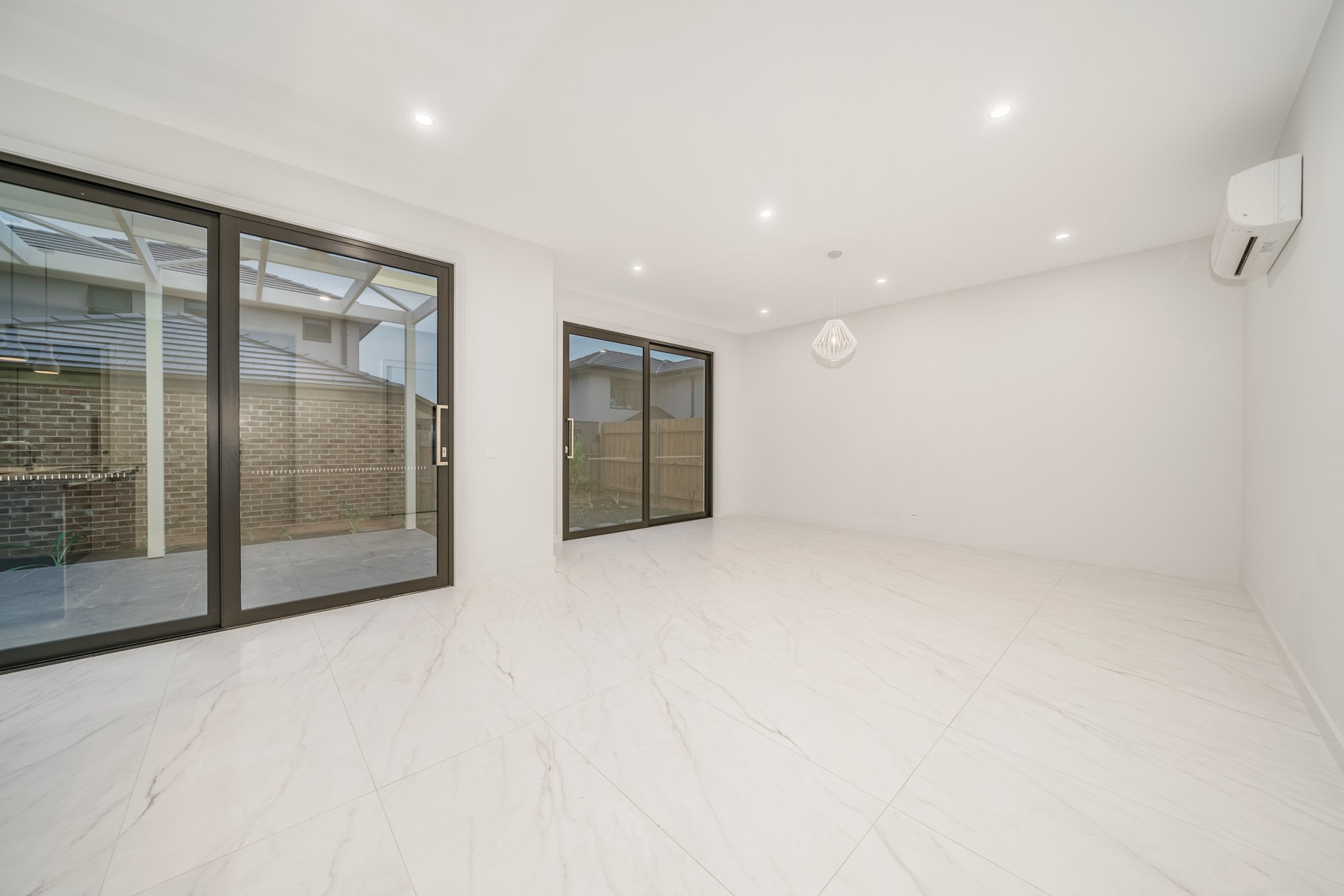 2 Cornell Street, Mount&nbsp;Waverley image 5