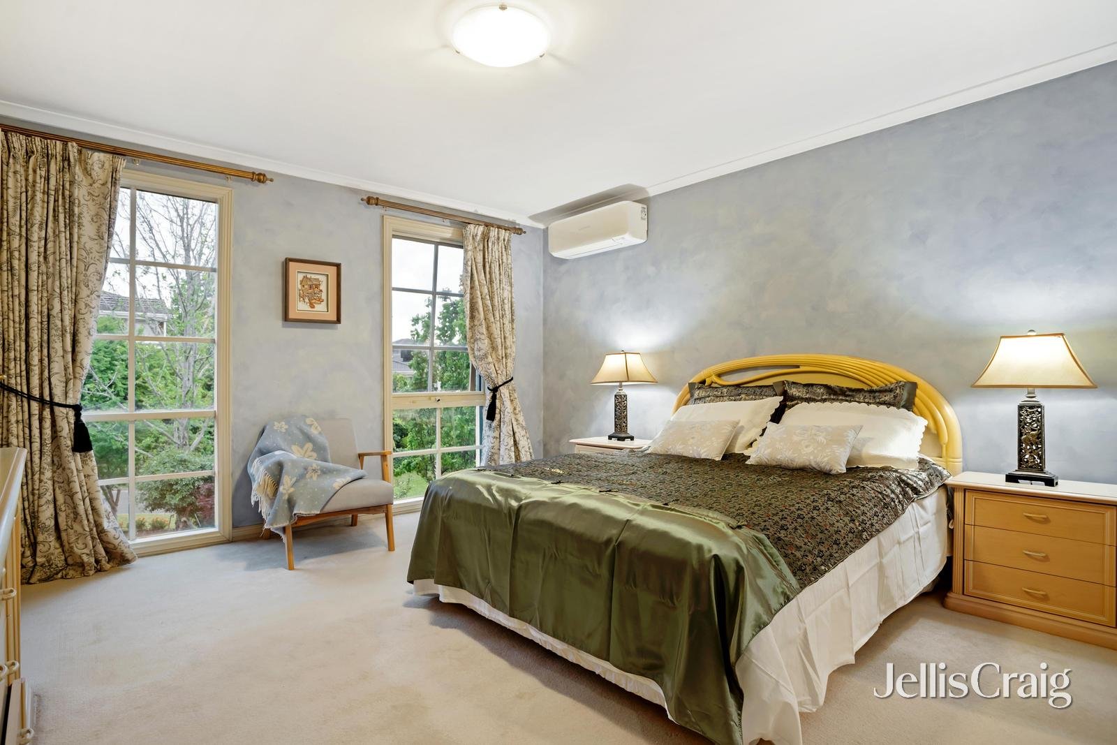 2 Crestmont Court, Doncaster East image 6
