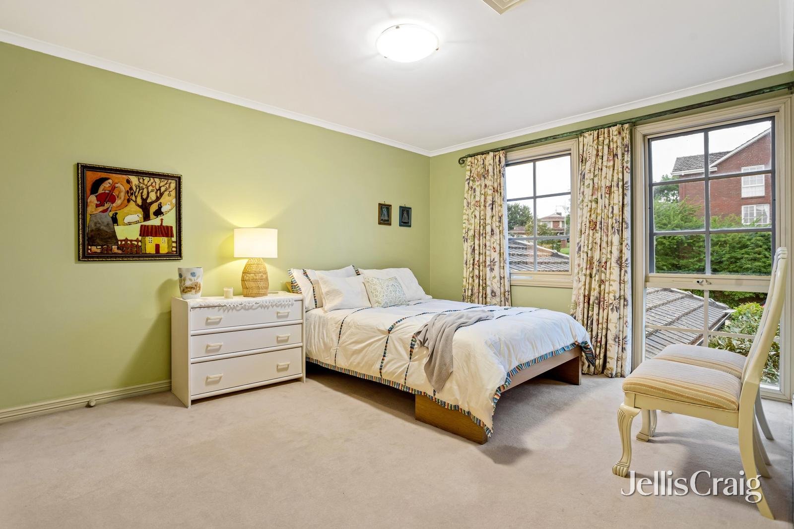 2 Crestmont Court, Doncaster East image 8