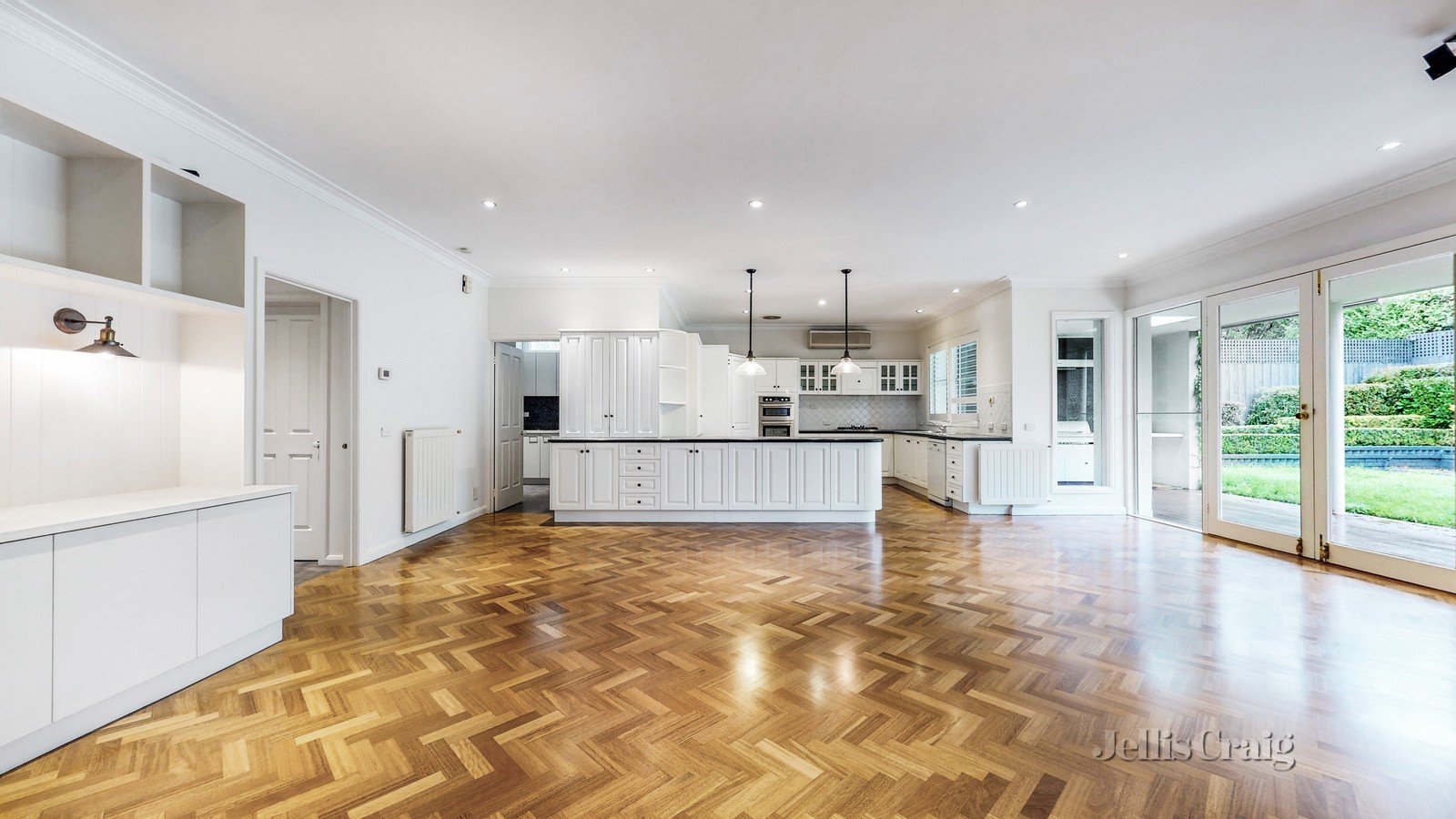 2 Crossakiel Court, Hawthorn
- Print Image 1