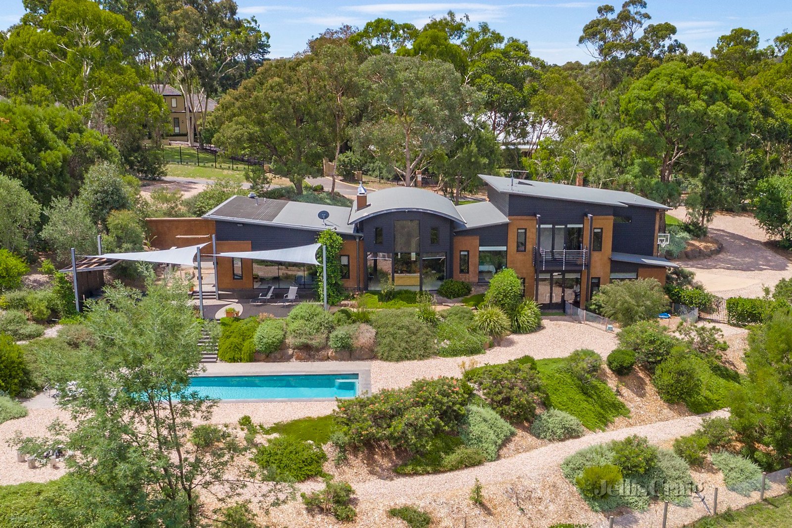 2 Culla Hill, Eltham image 1