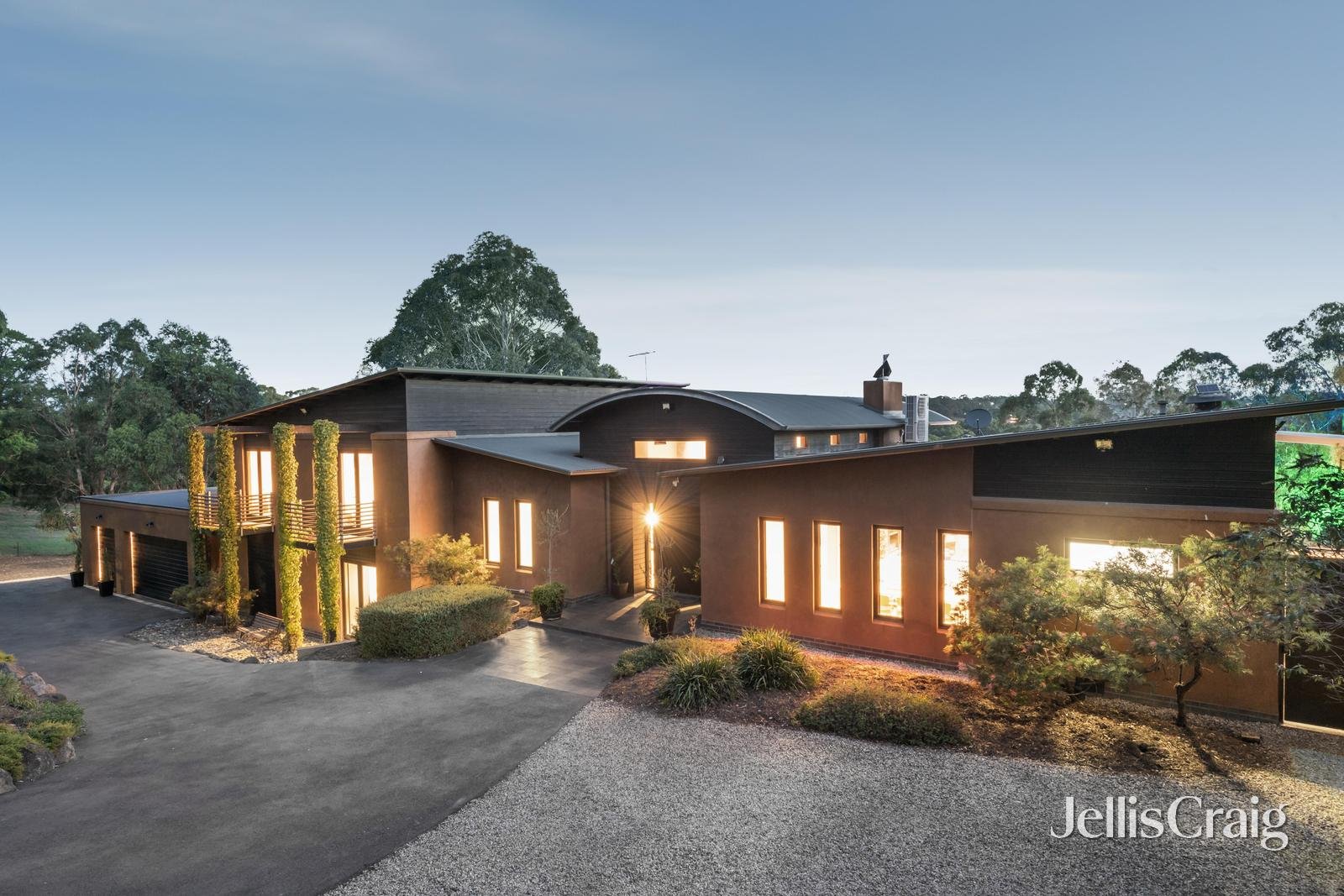 2 Culla Hill, Eltham image 2