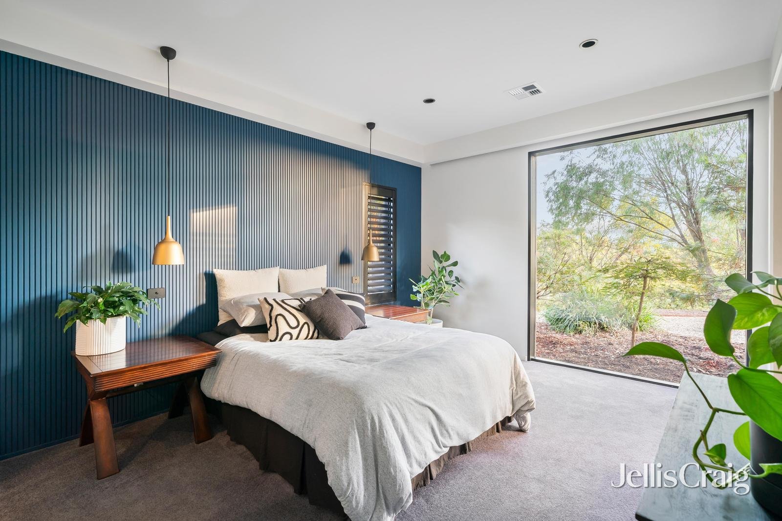 2 Culla Hill, Eltham image 10