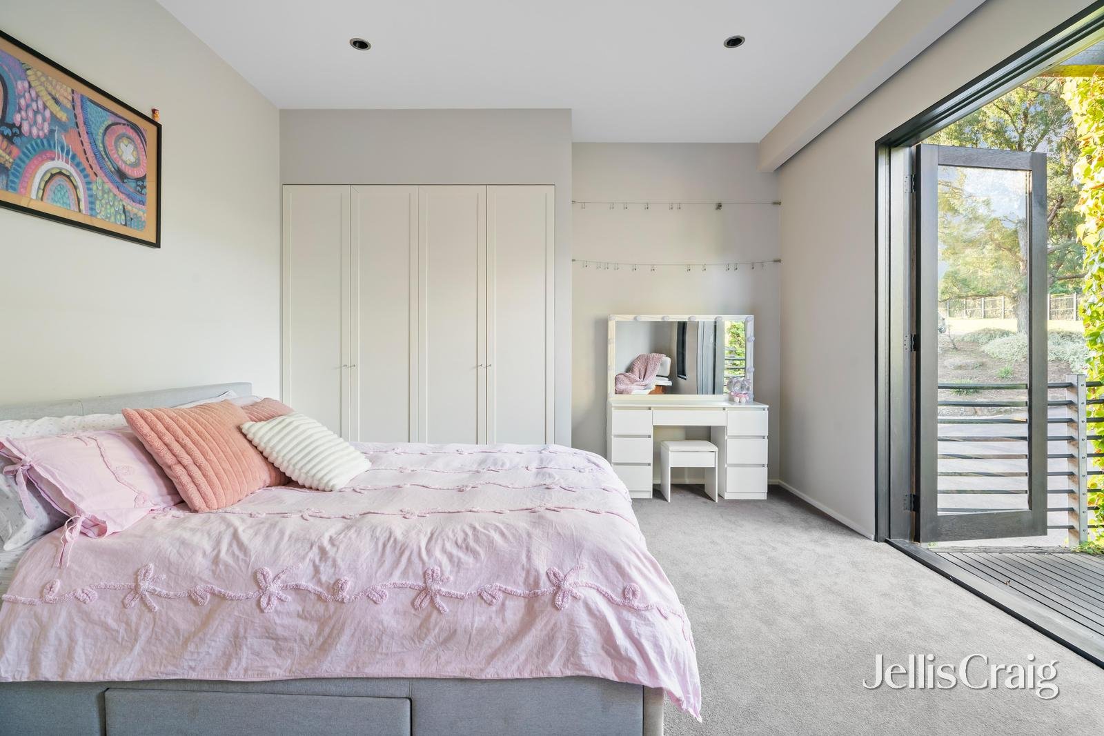 2 Culla Hill, Eltham image 12