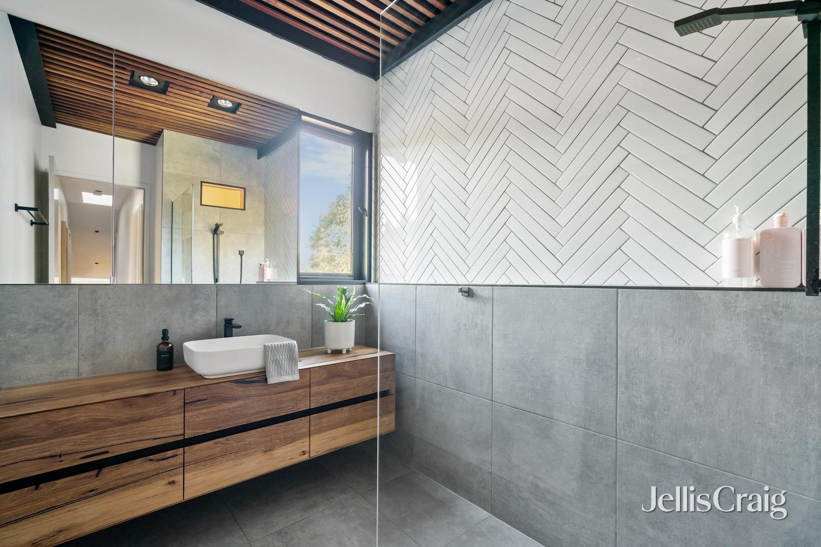 2 Culla Hill, Eltham image 13