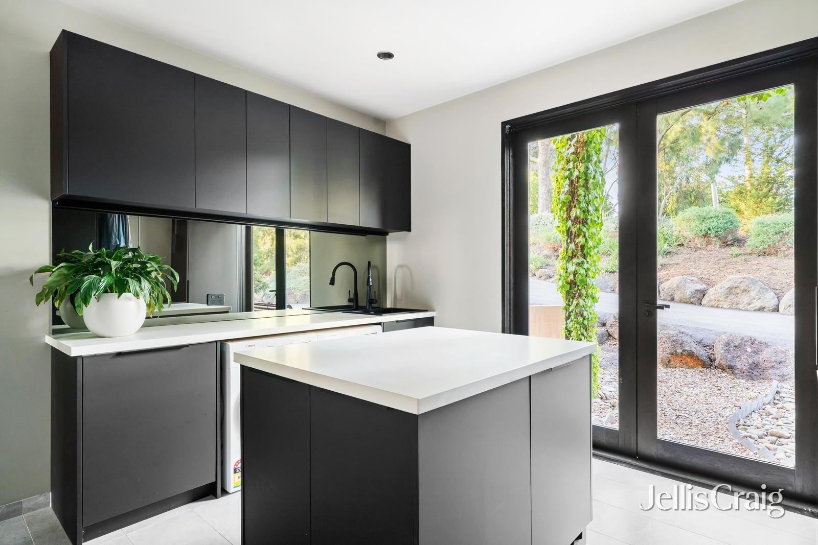 2 Culla Hill, Eltham image 17