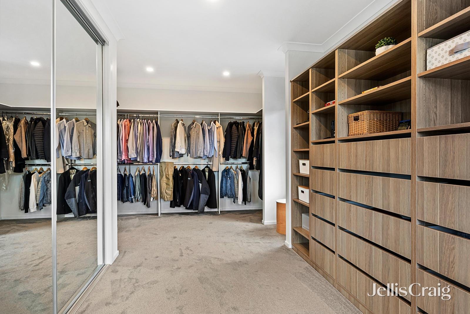 2 Cumberland Court, Forest Hill image 10