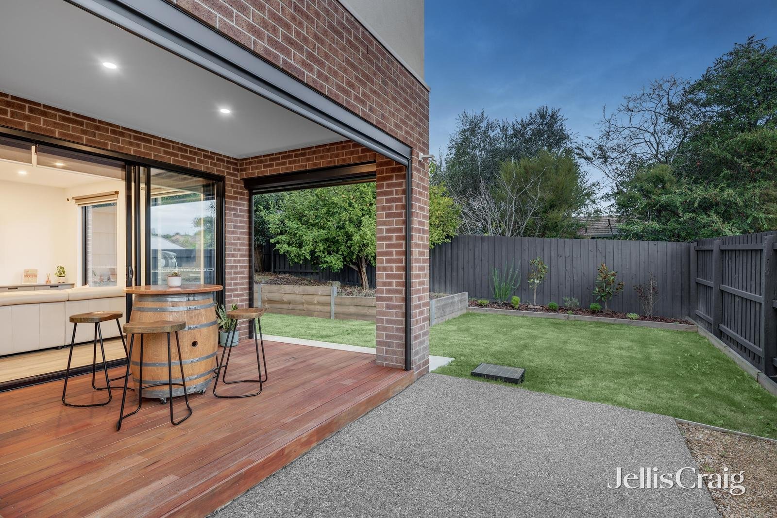 2 Cumberland Court, Forest Hill image 12