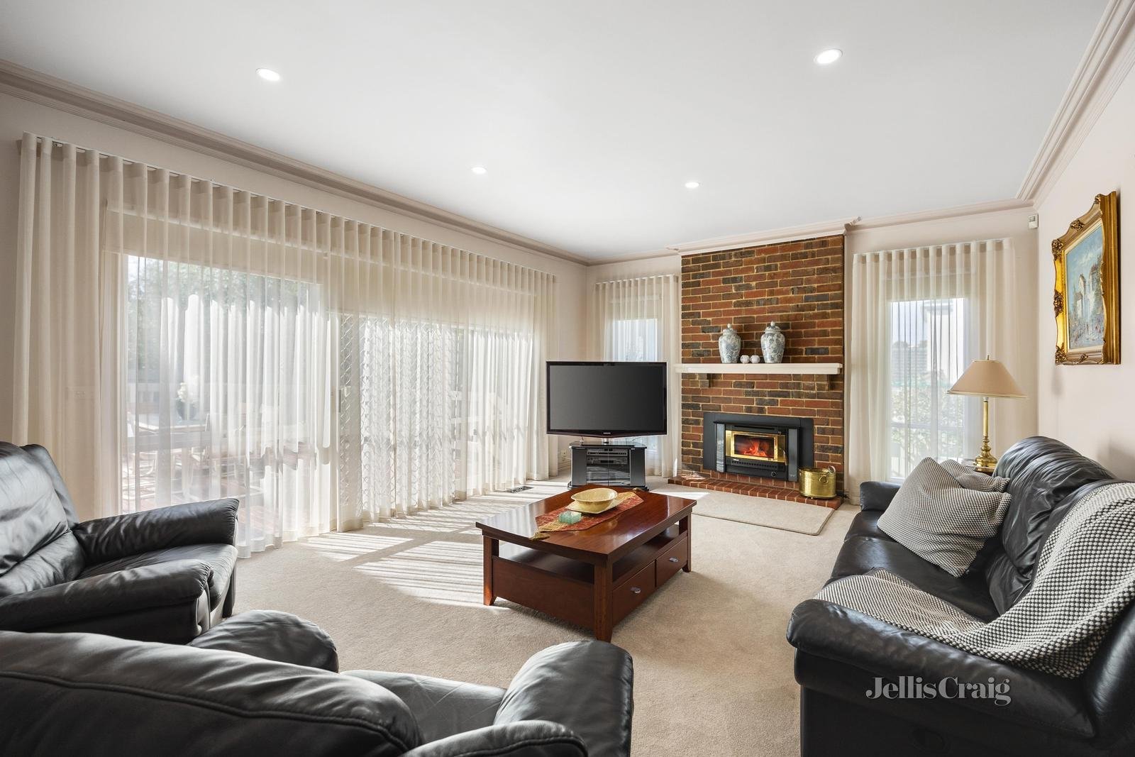 2 Dalkeith Court, Doncaster&nbsp;East image 2