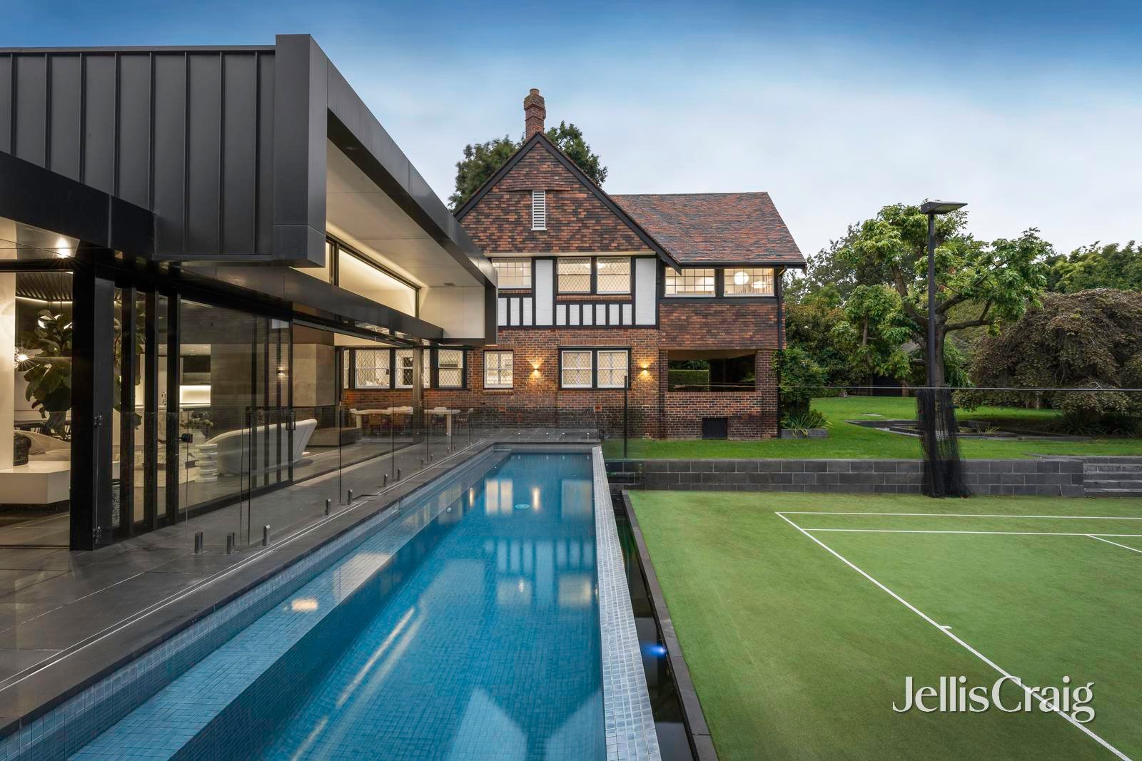 2 Daracombe Avenue, Kew image 2