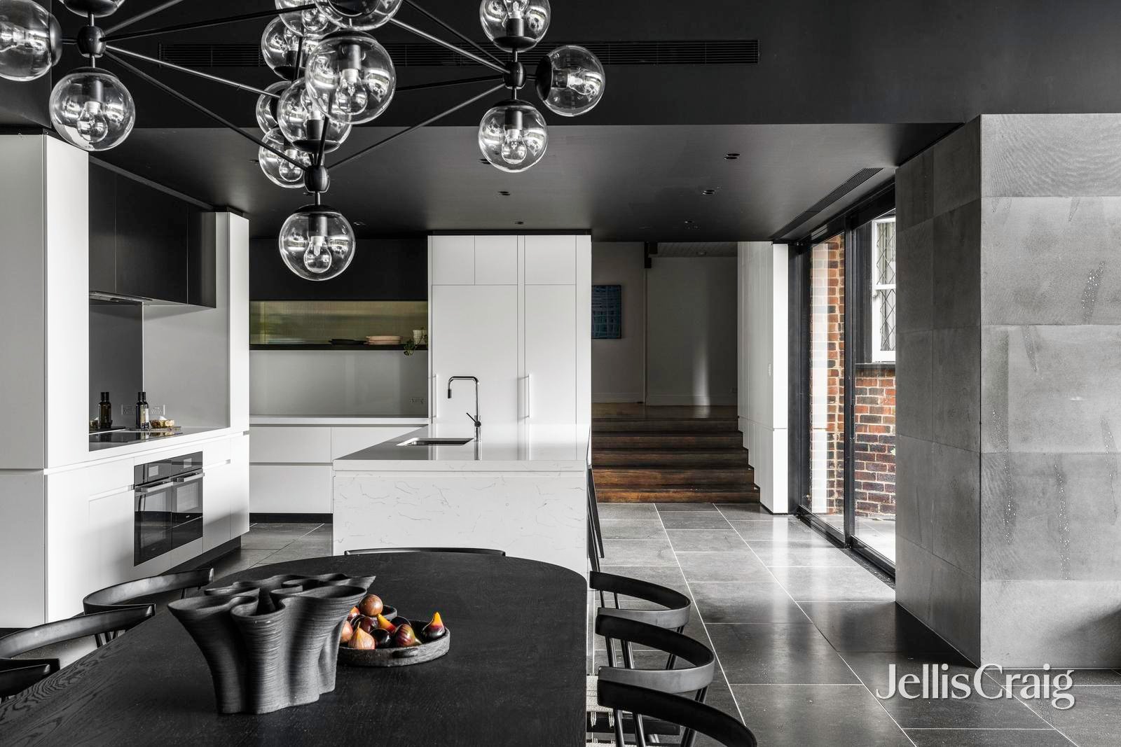 2 Daracombe Avenue, Kew image 12