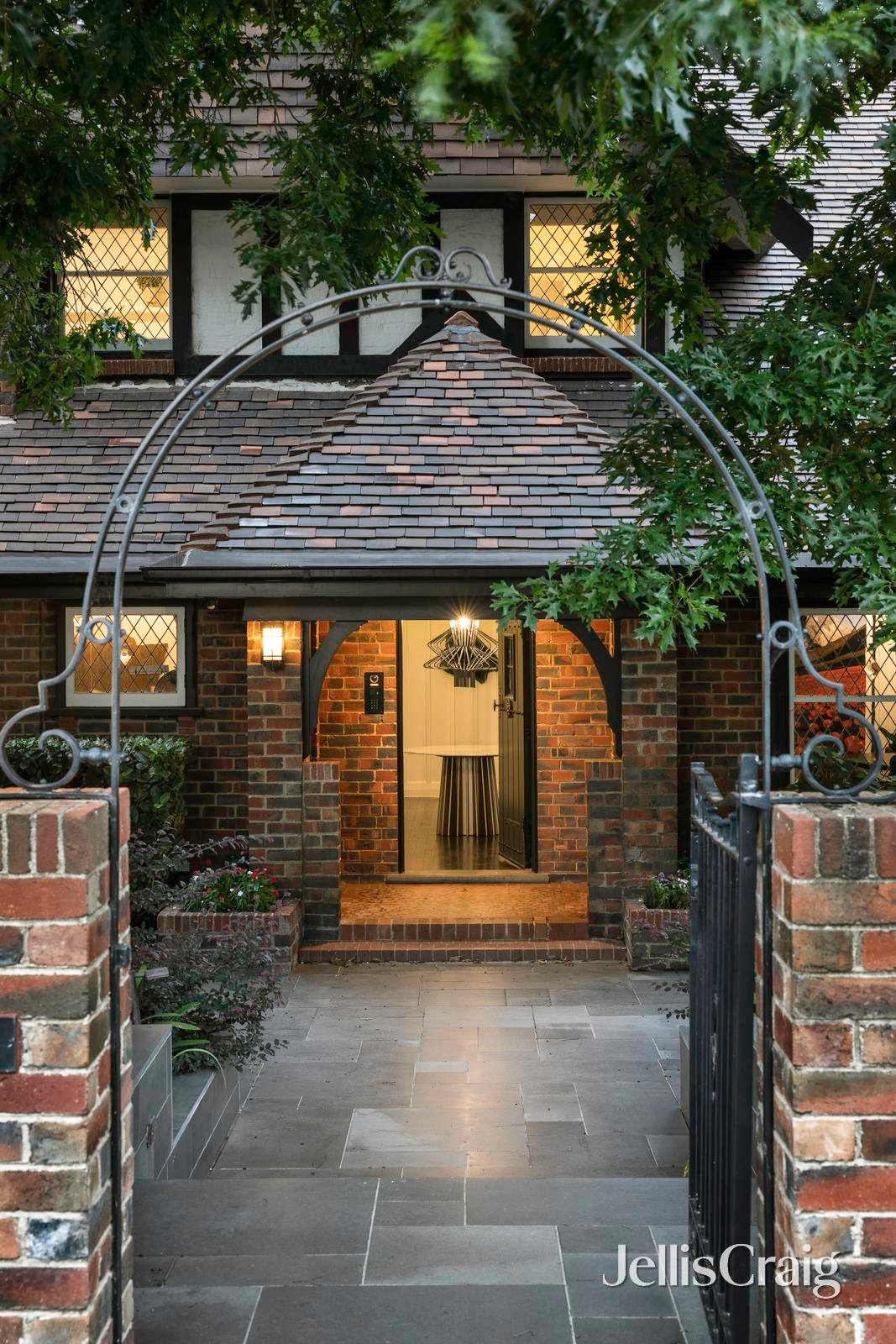 2 Daracombe Avenue, Kew image 30