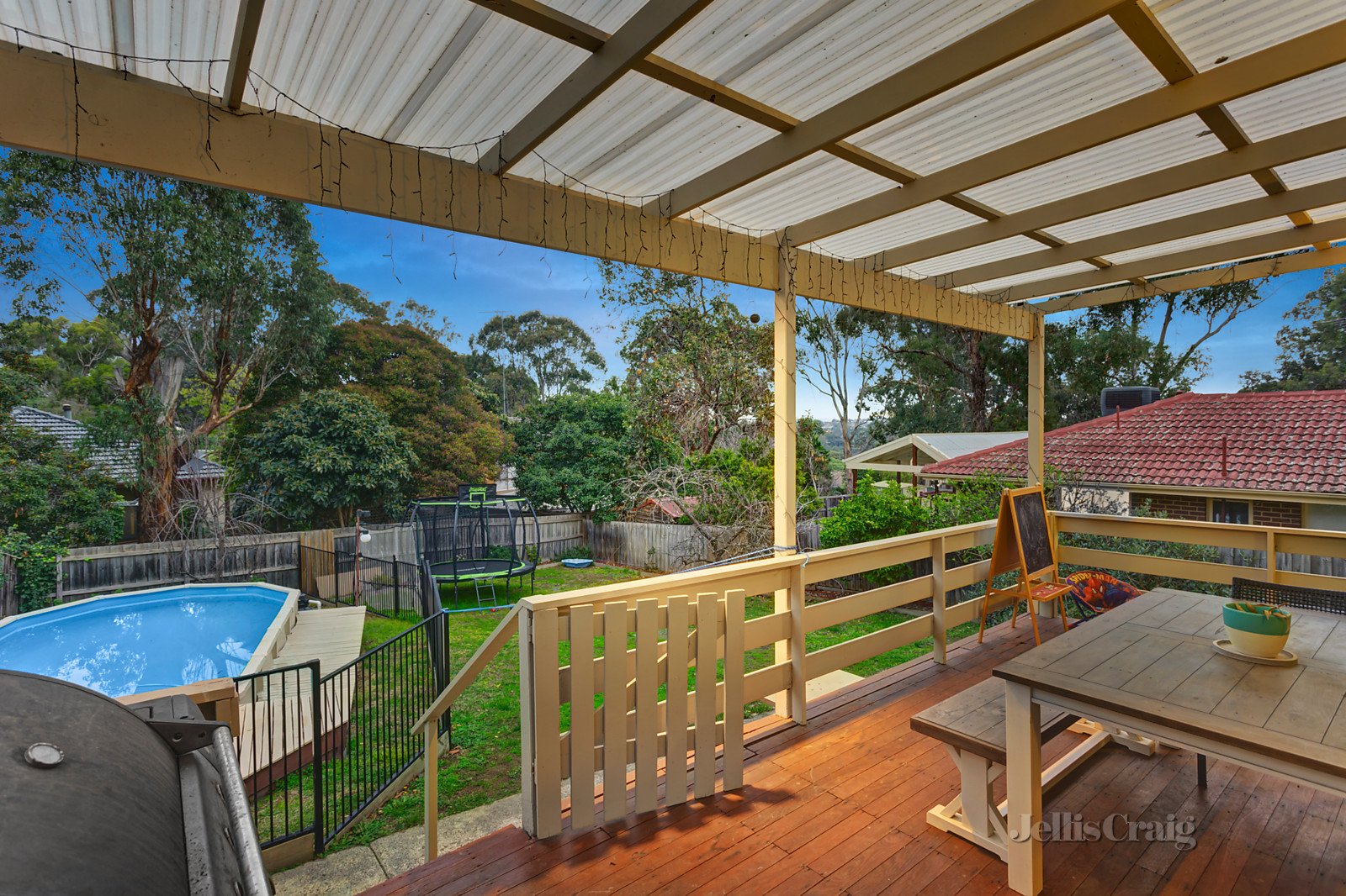 2 Darly Glen, Greensborough image 3