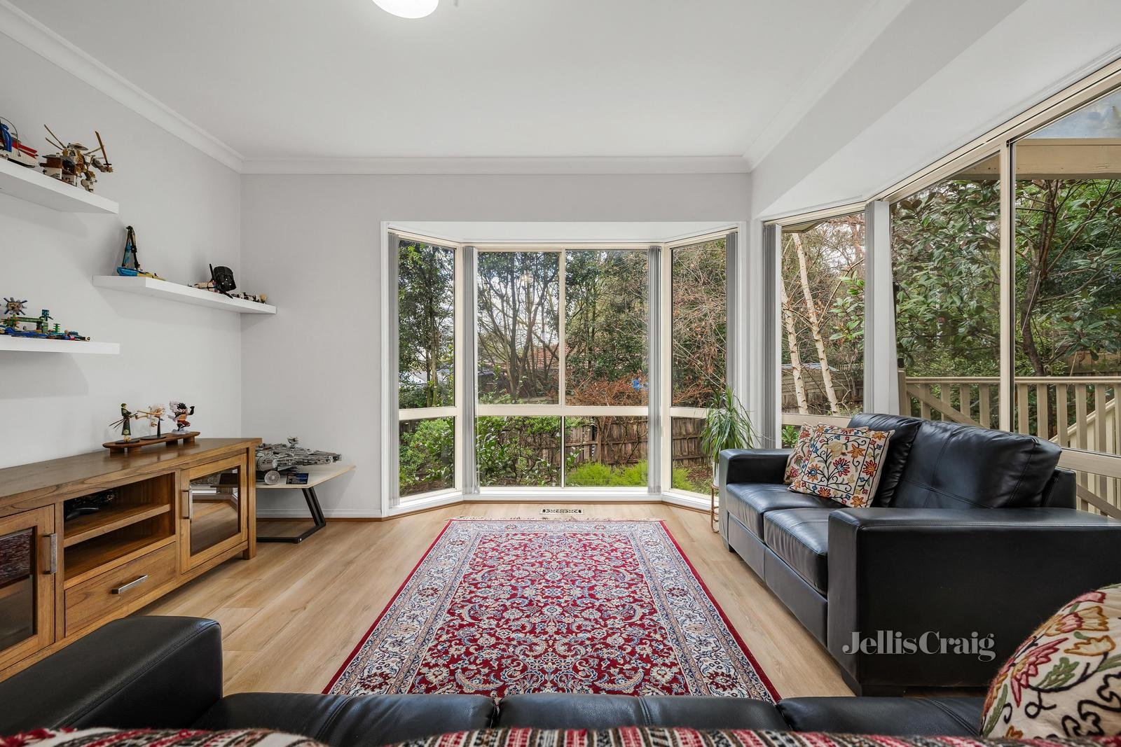 2 Darnley Way, Mooroolbark image 6