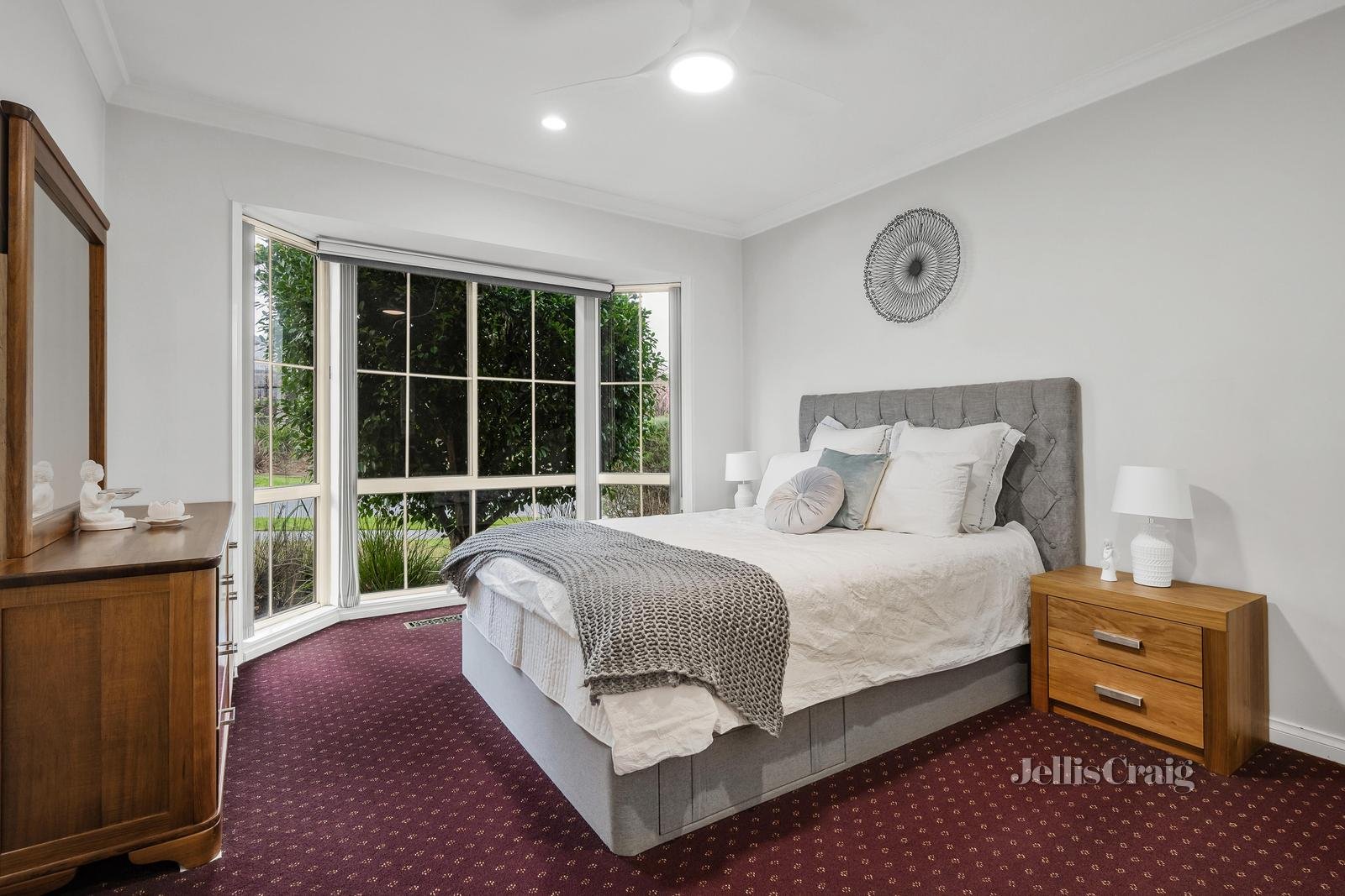 2 Darnley Way, Mooroolbark image 9