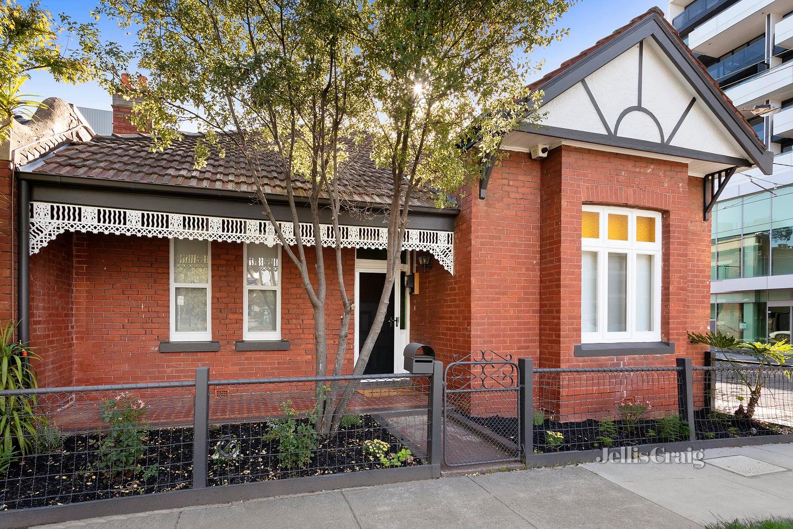 2 Davison Street, Richmond image 1