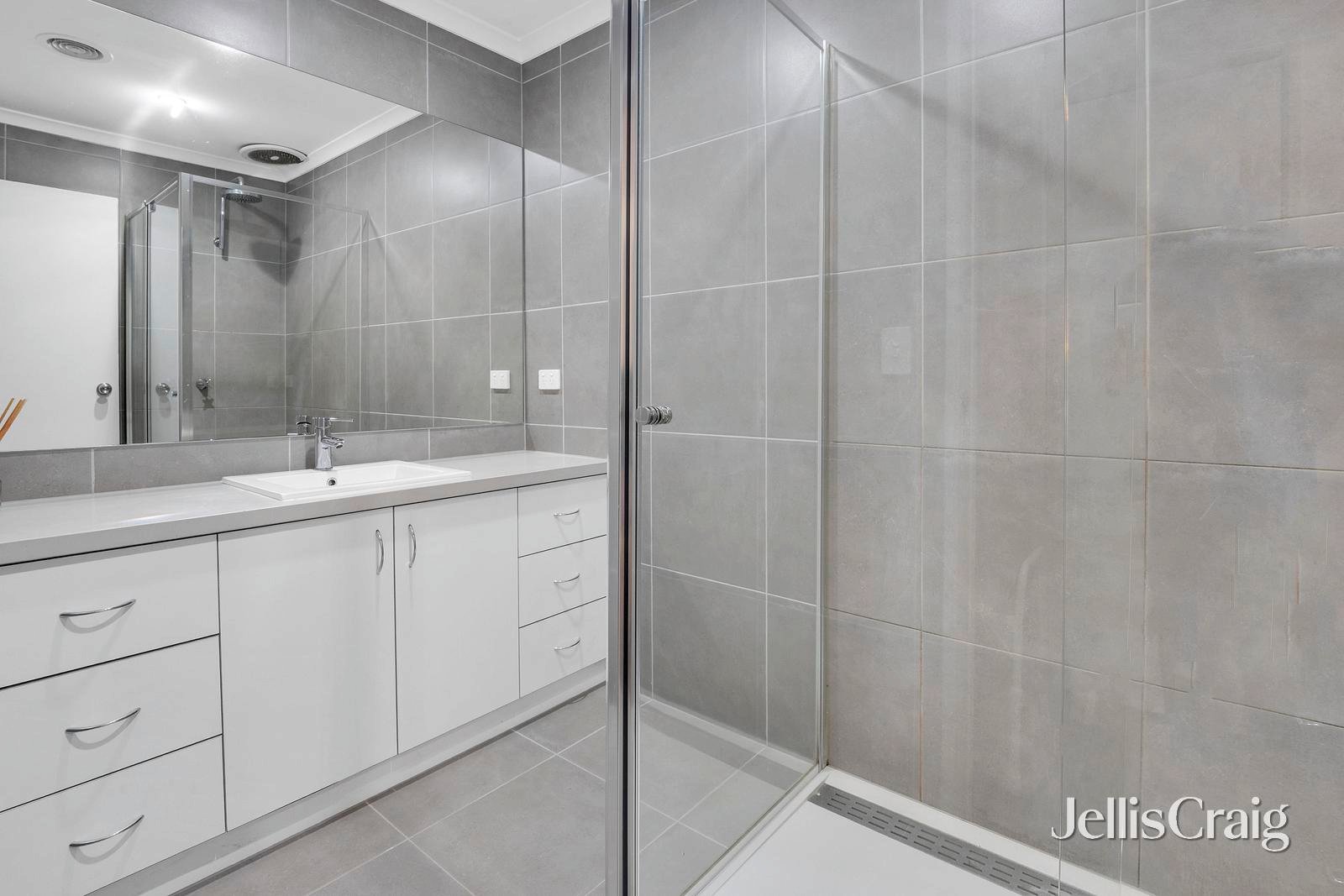 2 Dawson Street, Reservoir image 6