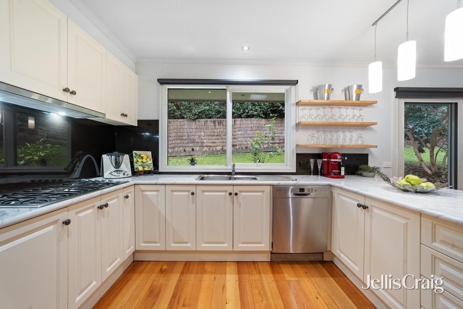 2 Dealbata Road, Upwey image 7