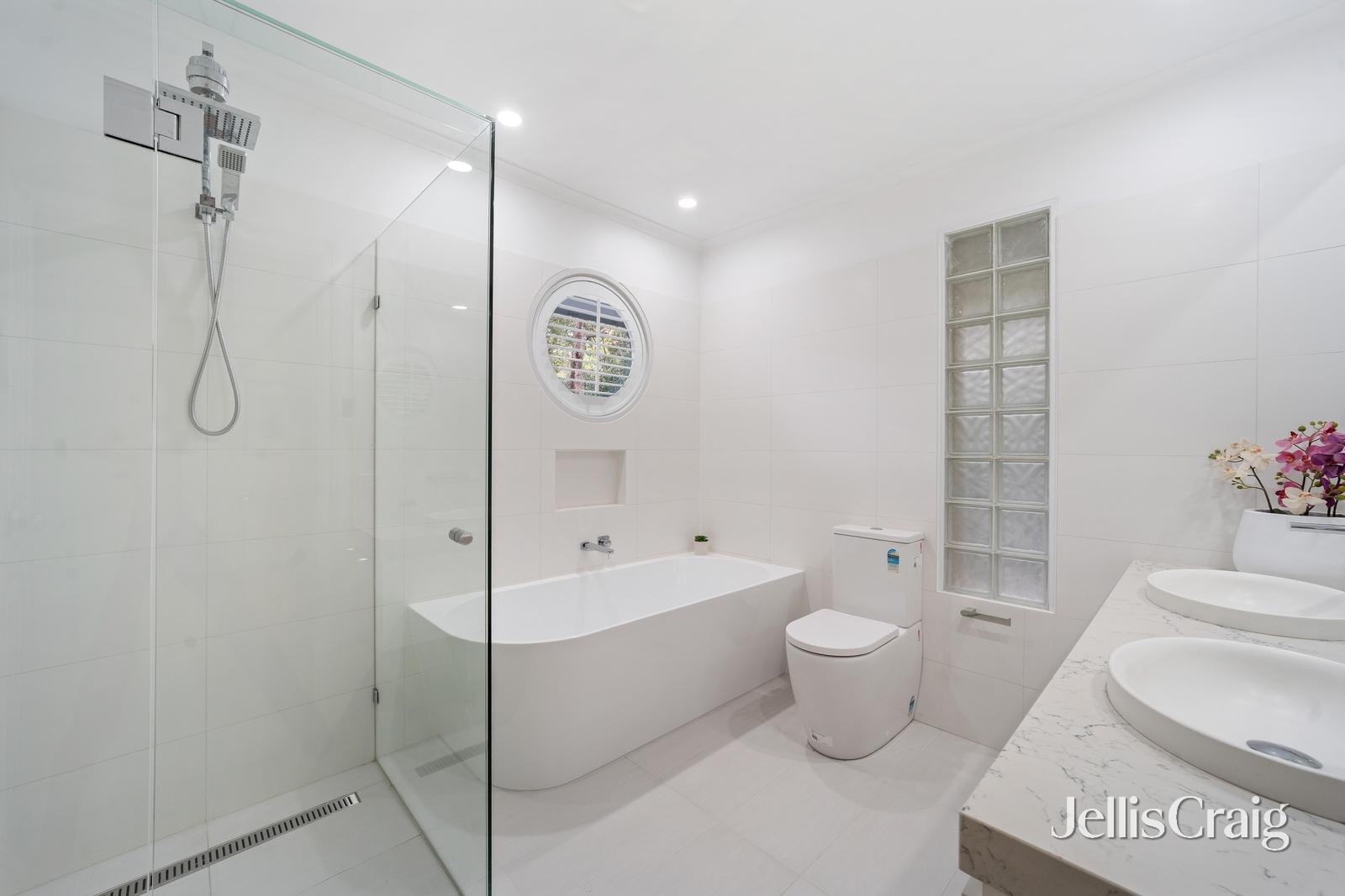 2 Dealbata Road, Upwey image 14