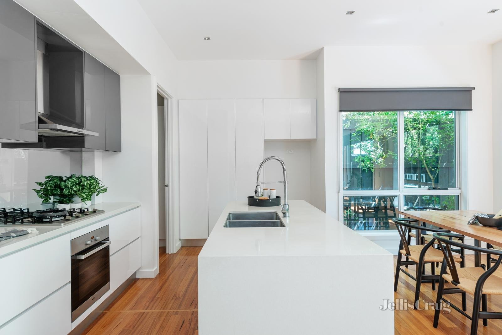 2 Dee Street, Balwyn image 6