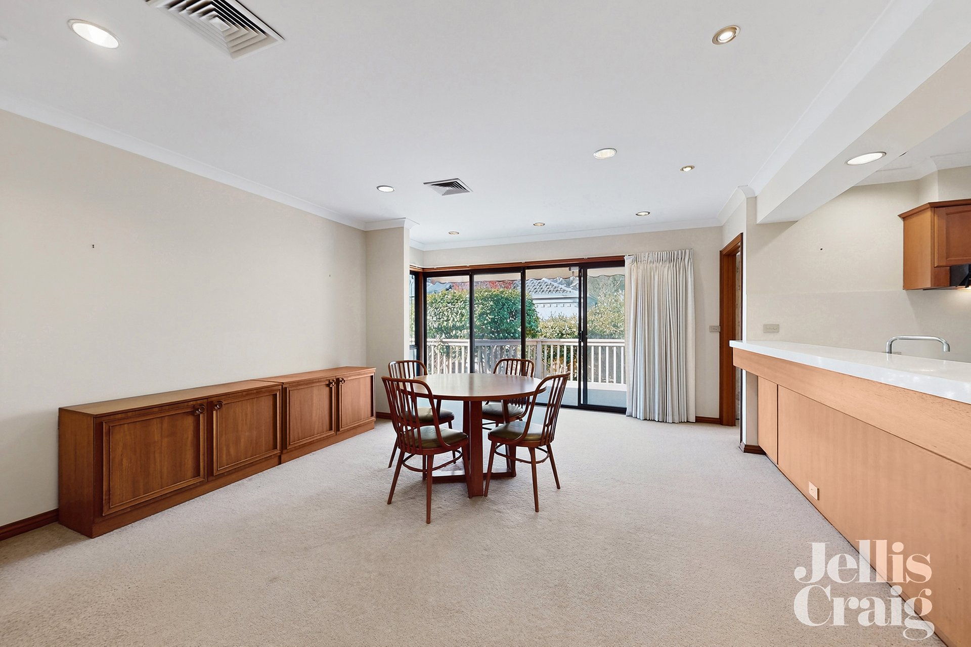 2 Delfi Court, Balwyn image 6