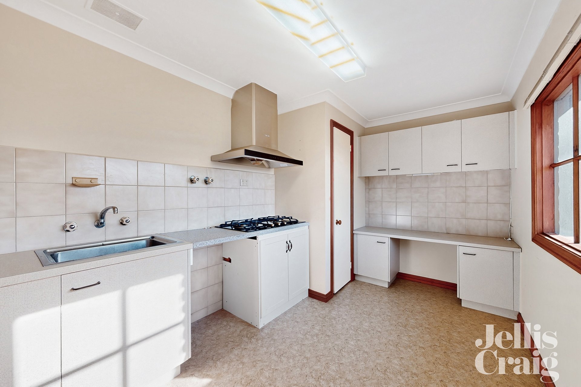 2 Delfi Court, Balwyn image 8