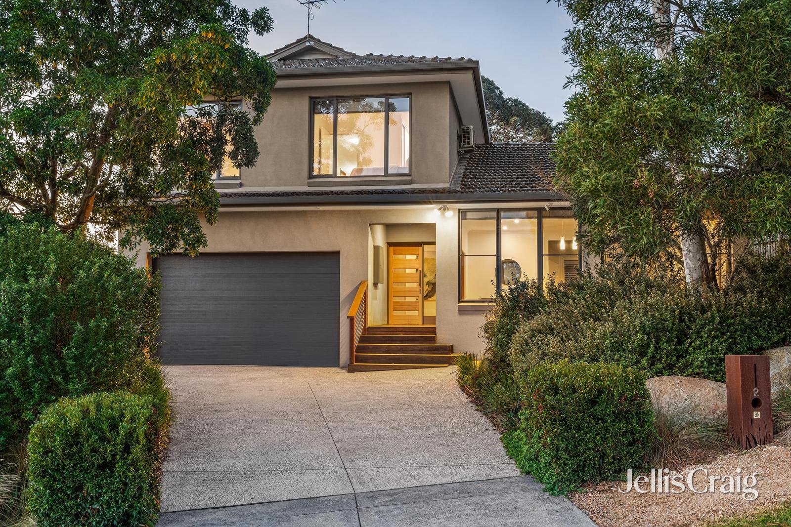 2 Devlin Court, Rosanna image 1