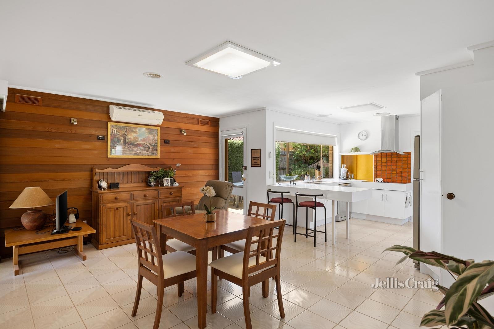 2 Dubbo Court, Glen Waverley image 4