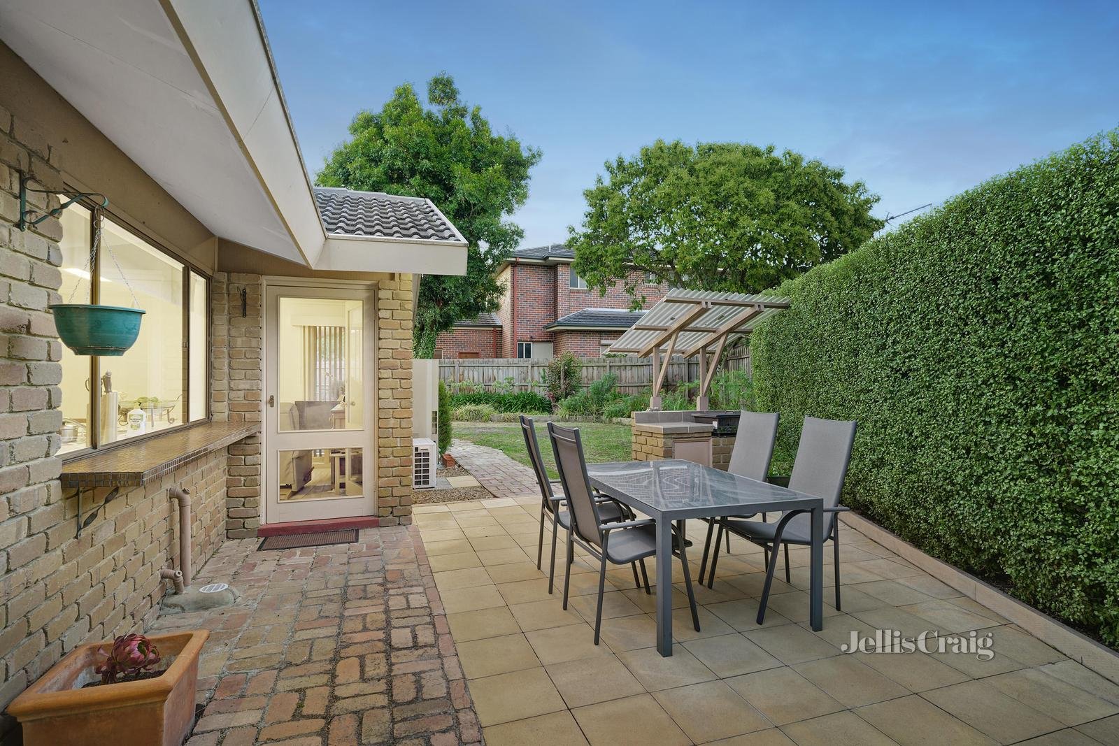 2 Dubbo Court, Glen Waverley image 11