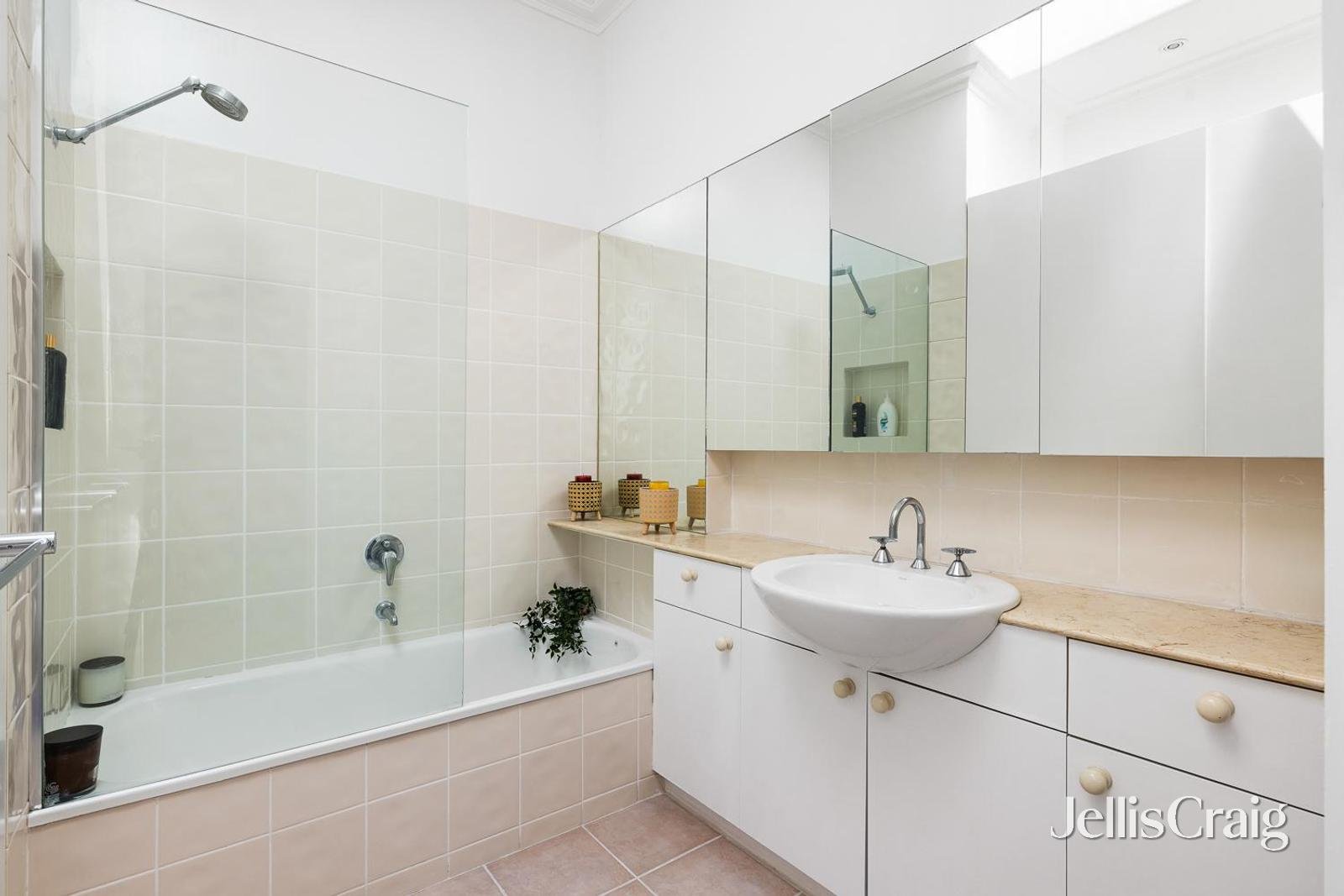 2 Dudley Street, Brighton image 13