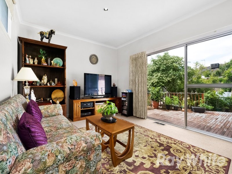 2 Durward Avenue, Glen Waverley image 4