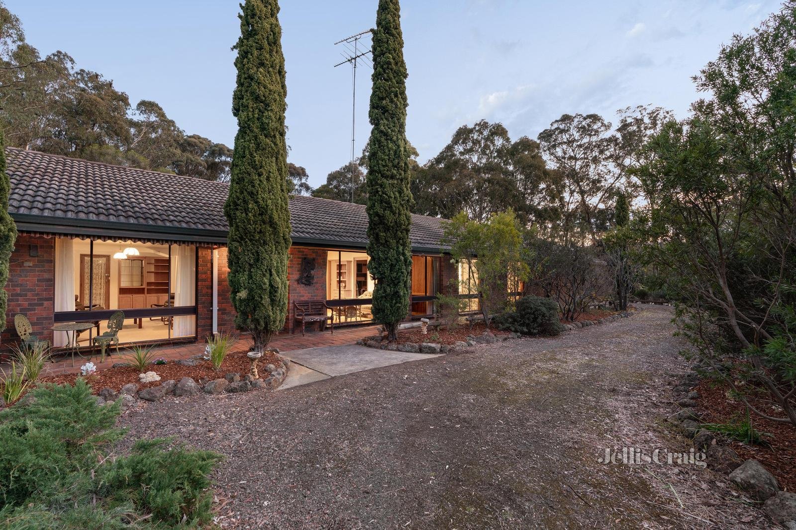 2 Eagles Nest Road, Arthurs Creek image 4