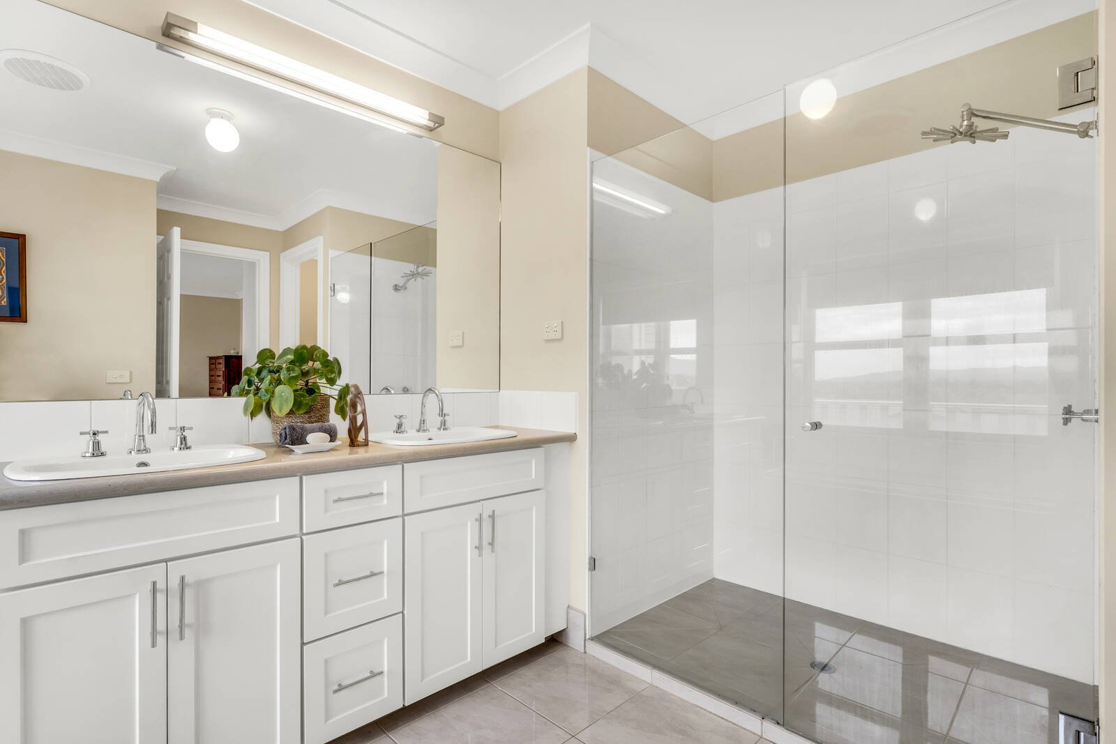 Property Gallery Thumbnail 14