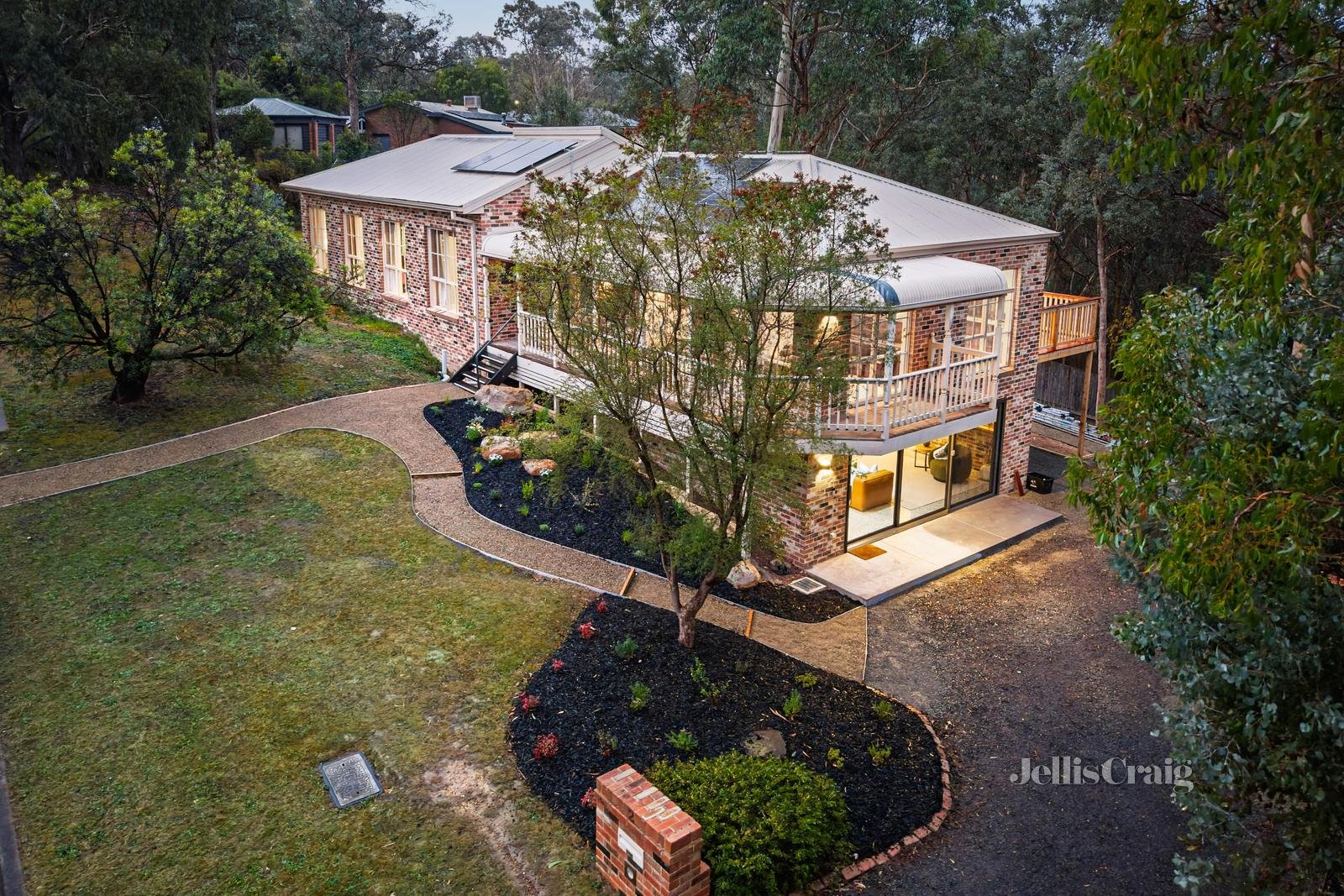 2 Eden Valley Road, Warranwood image 1