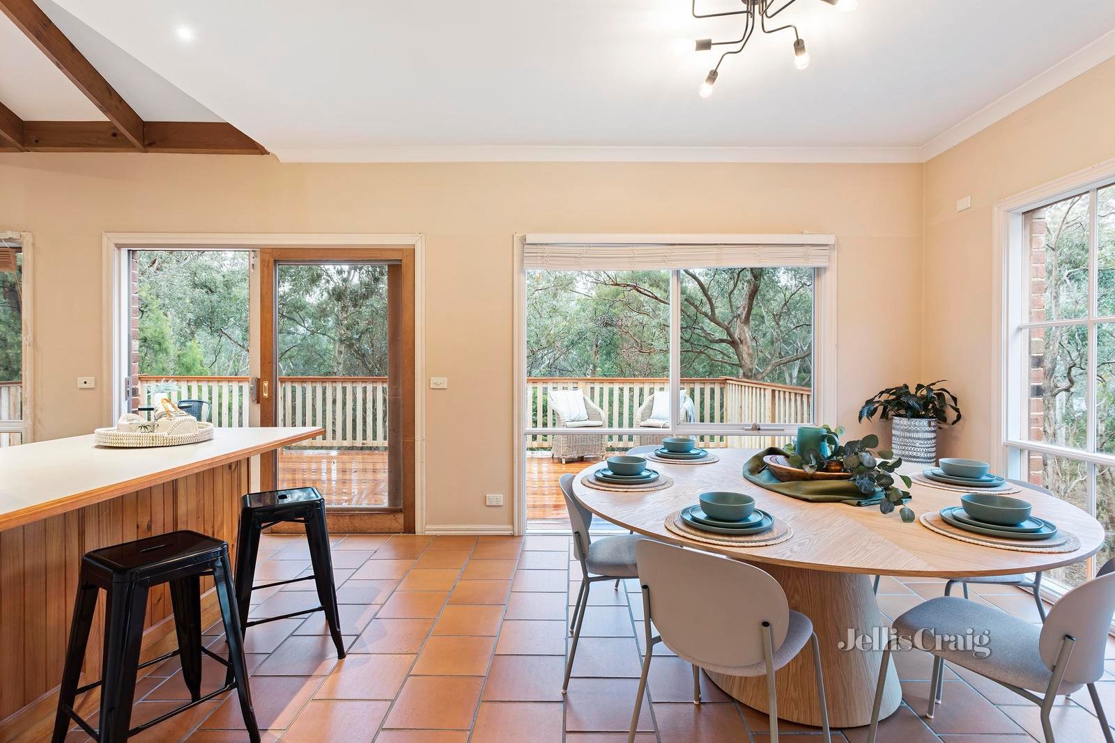 2 Eden Valley Road, Warranwood image 9