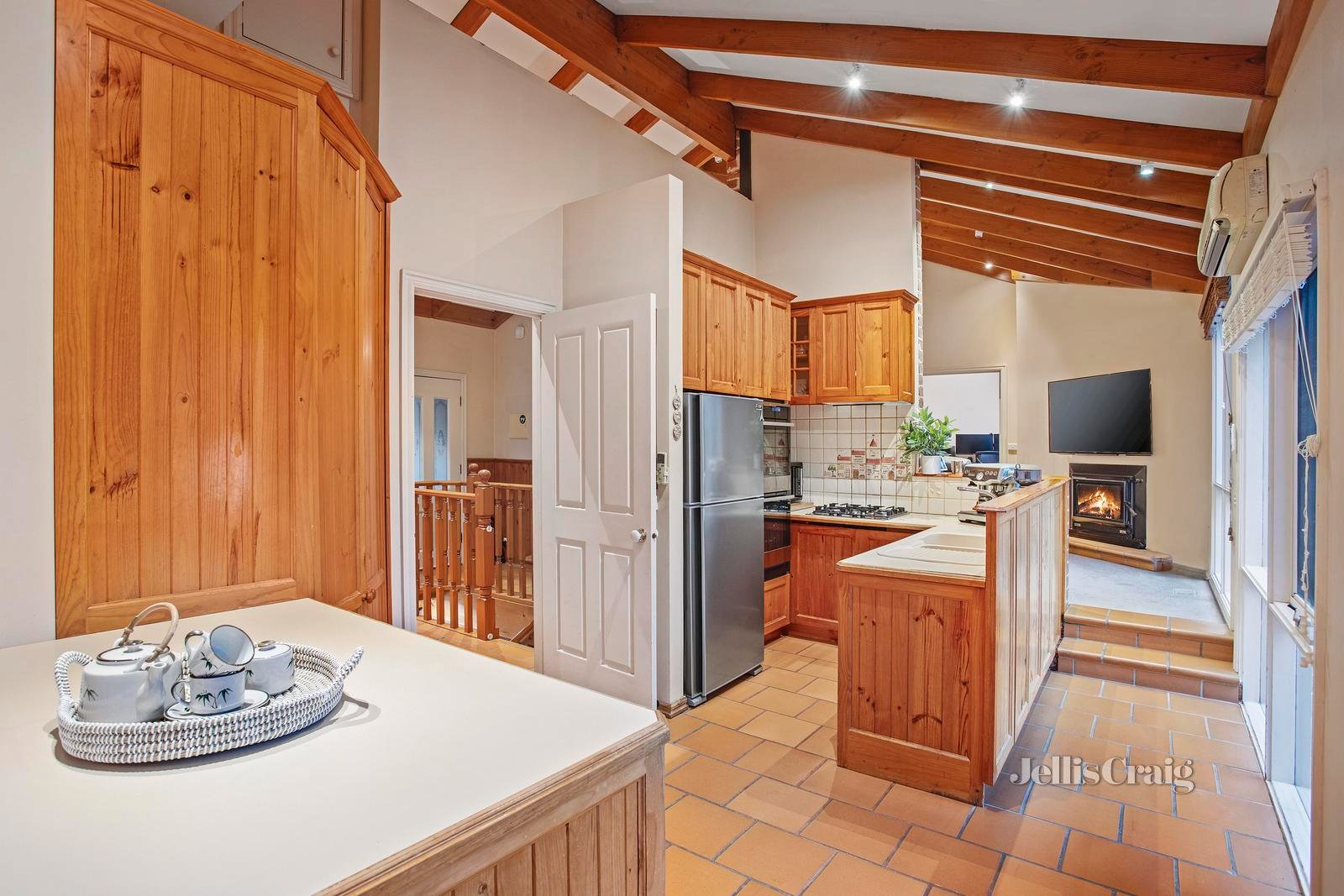 2 Eden Valley Road, Warranwood image 10