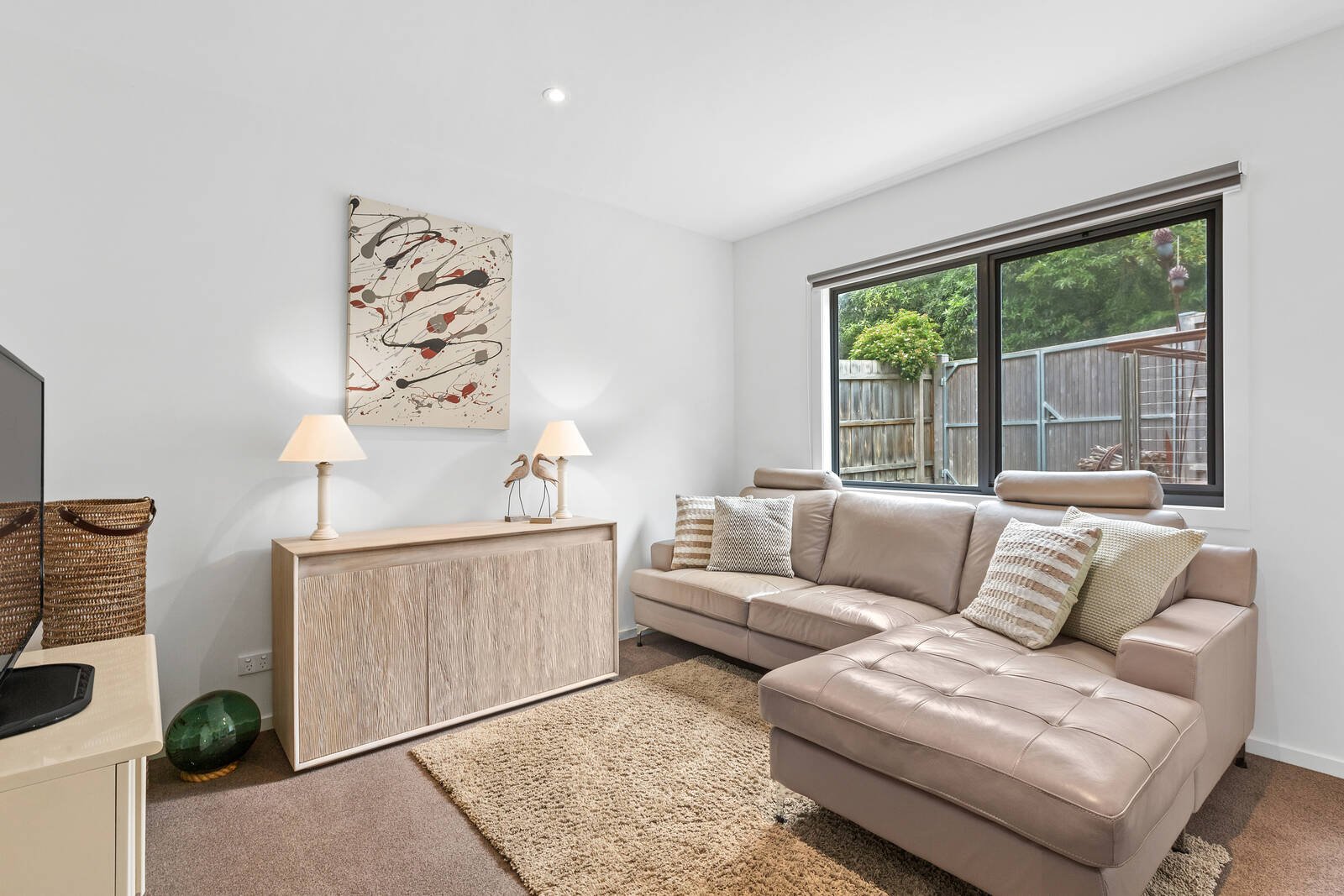 Property Gallery Thumbnail 8