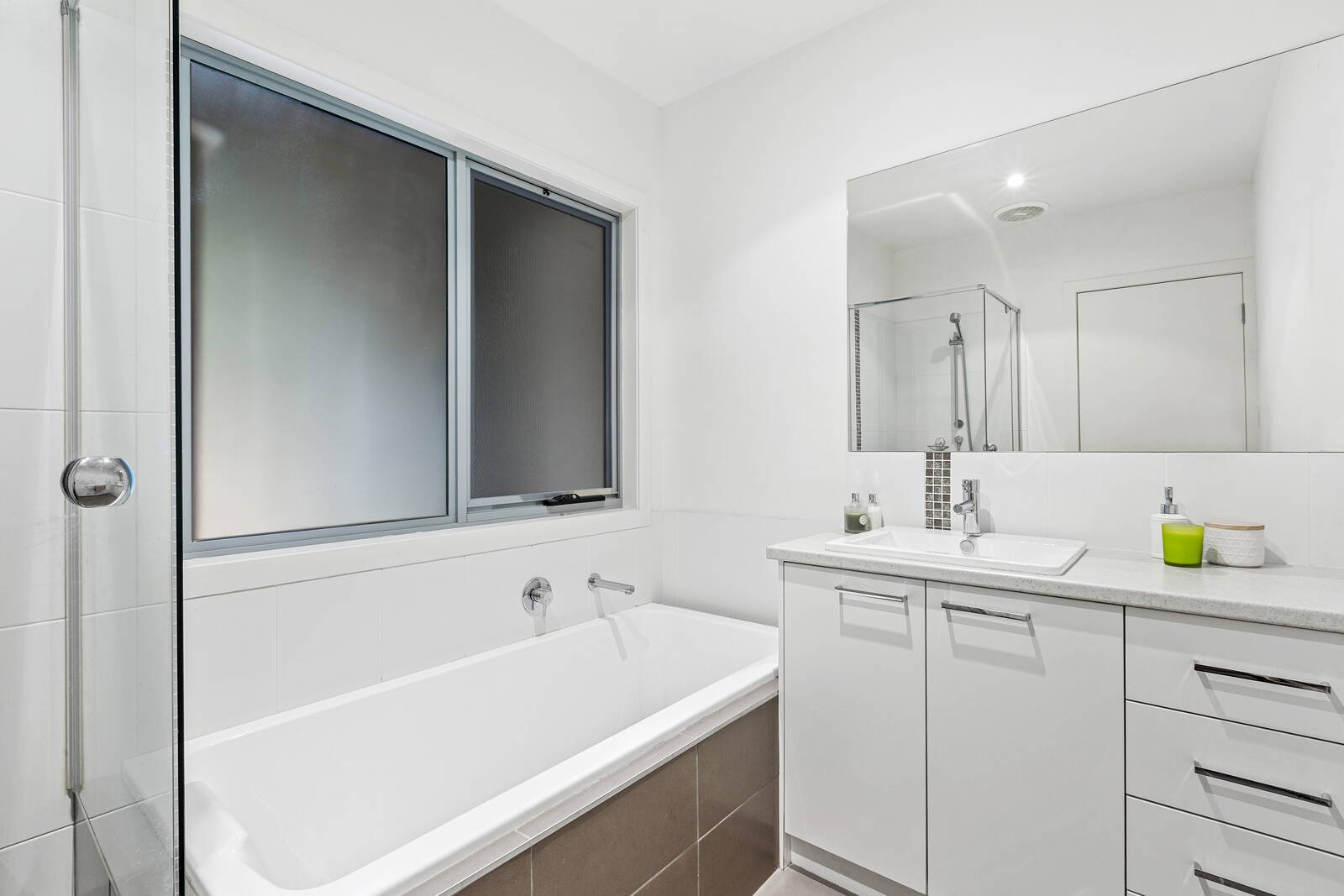 Property Gallery Thumbnail 12