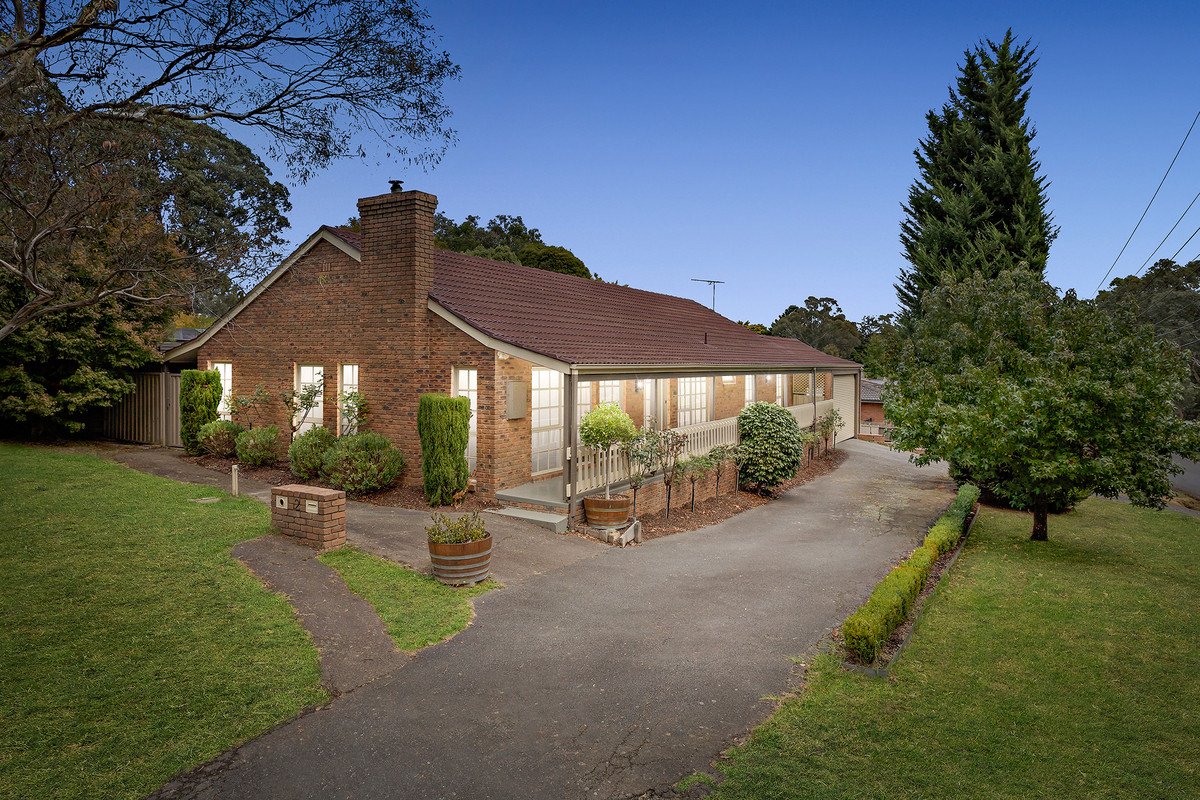 2 Eliza Close, Warranwood image 1
