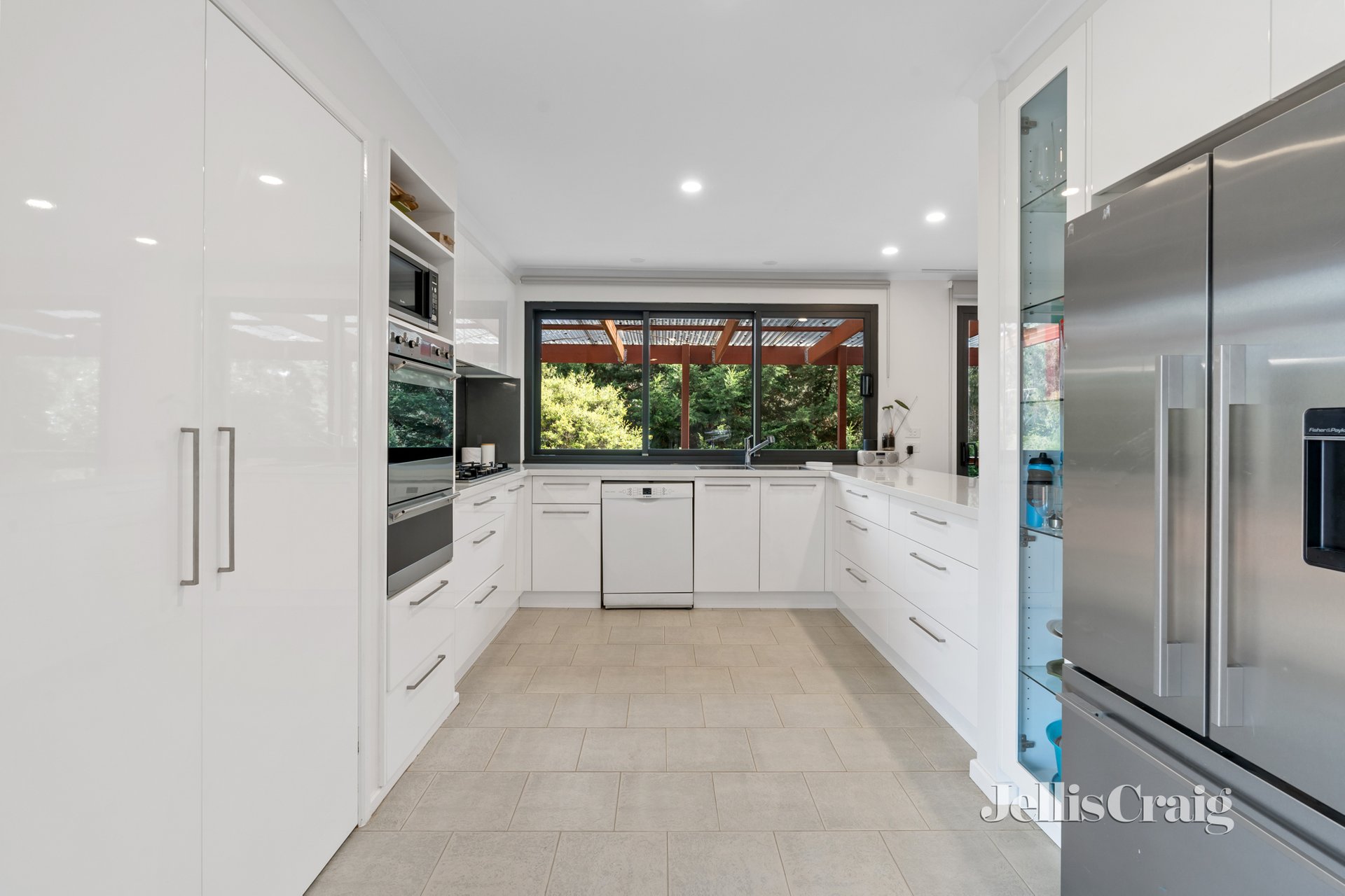 2 Elmwood Rise, Eltham North image 2