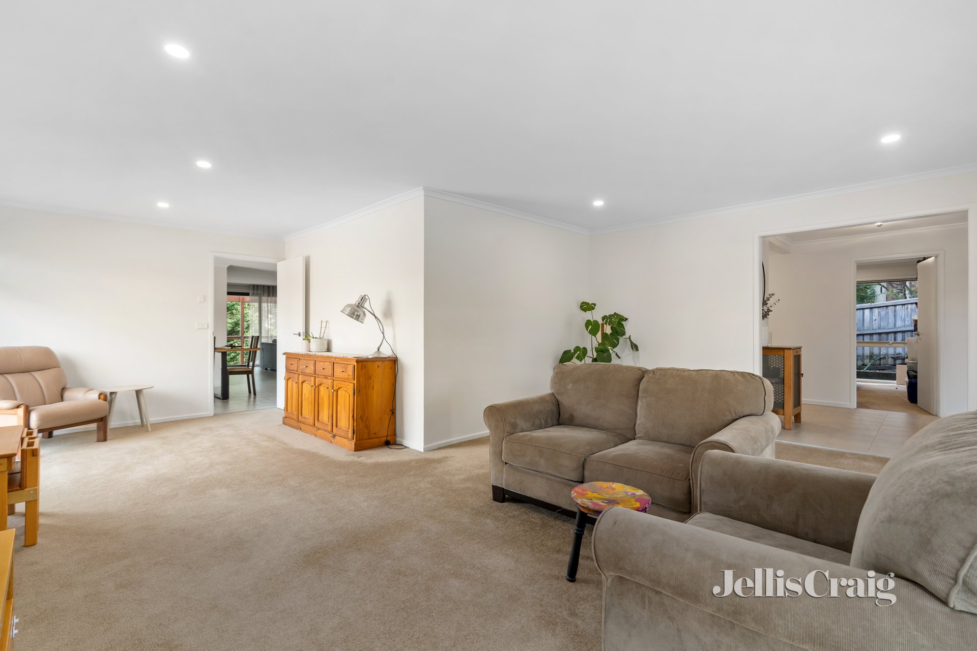 2 Elmwood Rise, Eltham North image 6