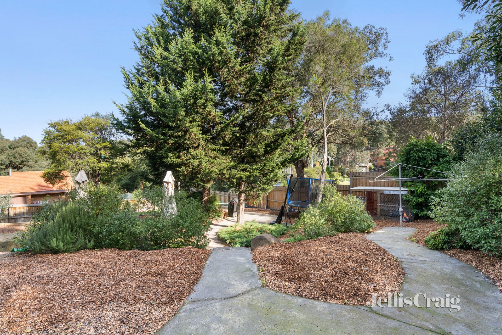 2 Elmwood Rise, Eltham North image 12